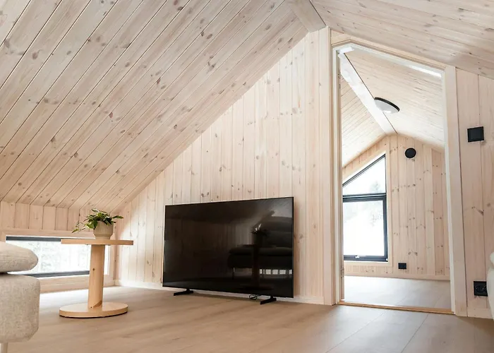 Lys Lodge Ved Nisser-Soen Naer Arendal * Treungen